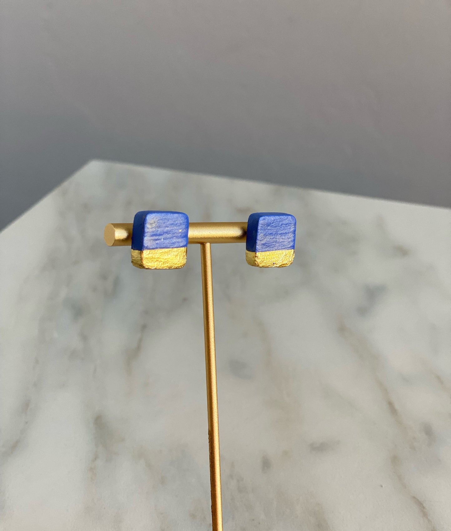 Natural cornflower blue and gold leaf square stud